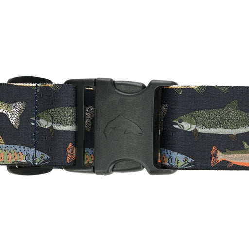 close up of the black buckle on Simms wading belt