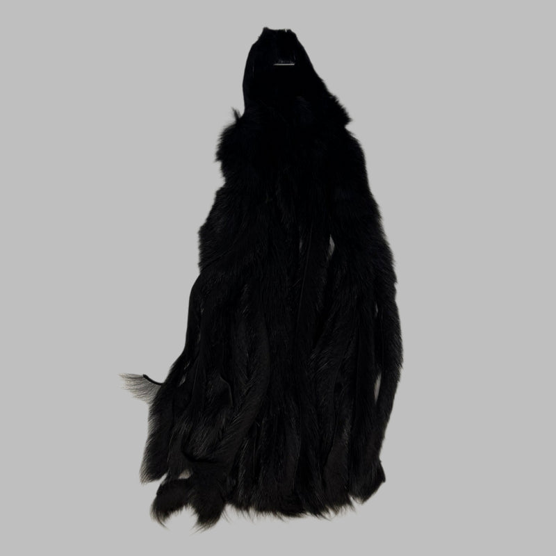 Black squirrel zonkers, fan-shaped fur strip with tapered edges