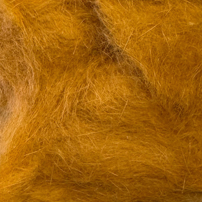 Close up of squirrel belly colored dubbing