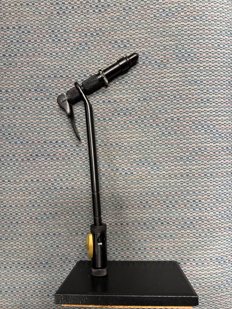 Black pedestal vise with vertical arm and clamp handle