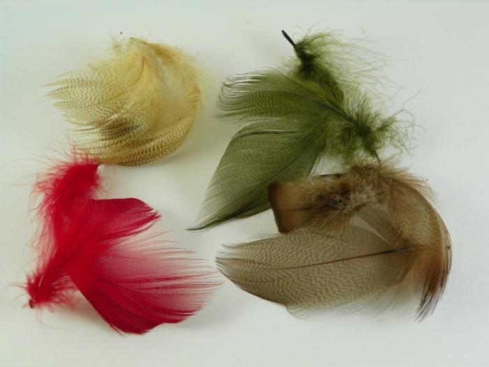 Feather flank bag with olive and tan mallard feathers, fanned clustered assortment