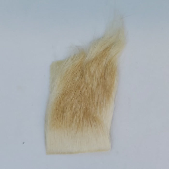 Hareline bleached deer hair, light tan tuft
