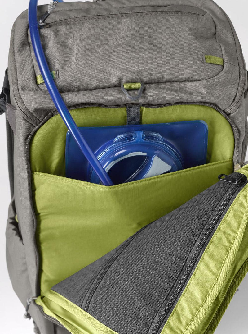 inside hydration feature of orvis bug out back pack