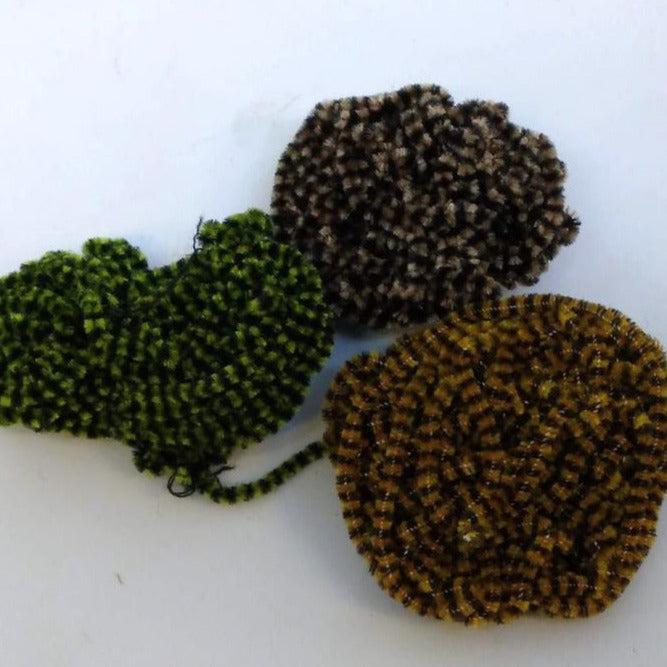 Variegated stonefly chenille, two small oval fly patches in dark green and brown